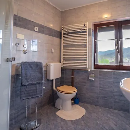 Suhi Vrh Apartman