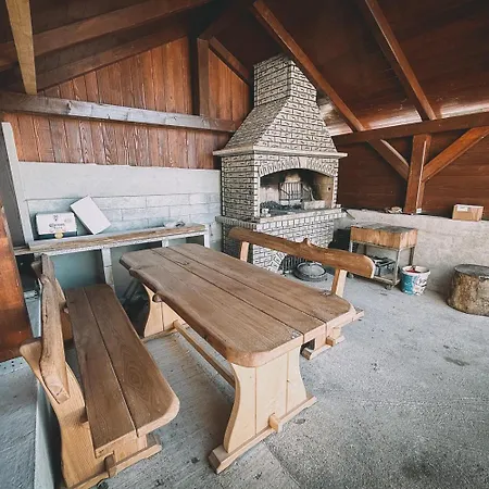 Suhi Vrh Apartman *
